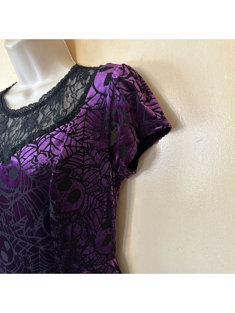 Disney Nightmare Before Christmas Purple Velvet Dress with Black Lace Detail M - Picture 8 of 13